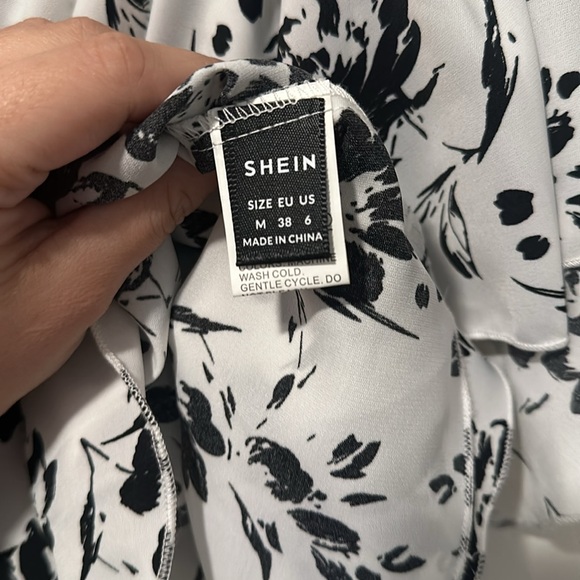 Shein Floral Print Off Shoulder Flowy Crop Blouse - Picture 5 of 5